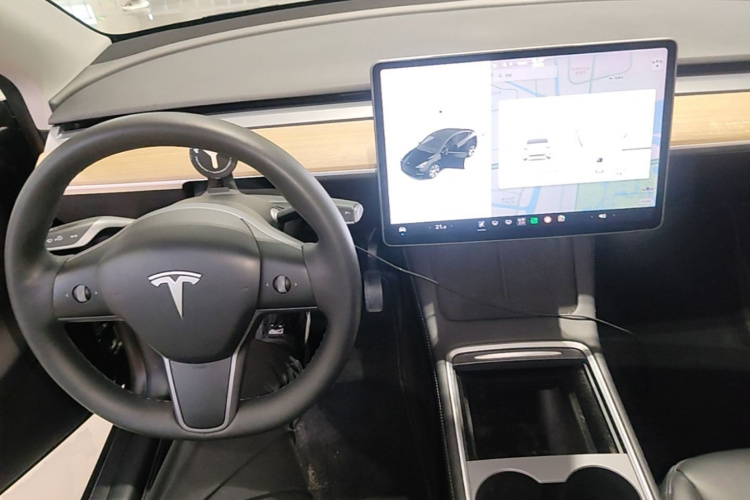 Tesla Model Y 2021 #10 Tesla Model Y 2021 изображение автомобиля #10