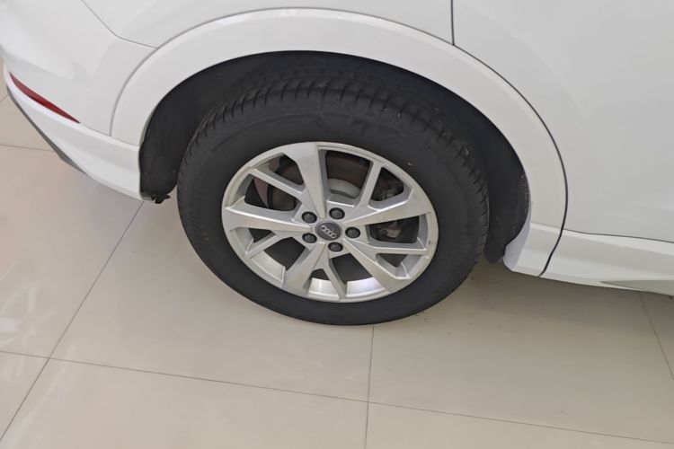 Audi Q3 2019 #10 Audi Q3 2019 car image #10