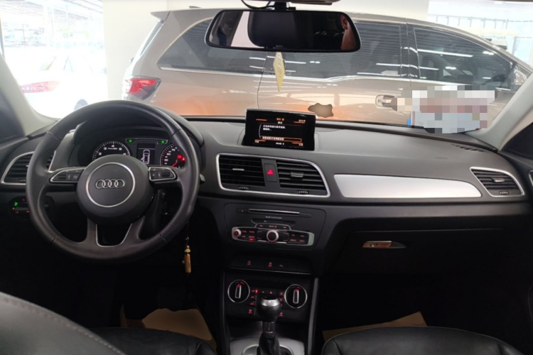 Audi Q3 2019 #11 Audi Q3 2019 car image #11