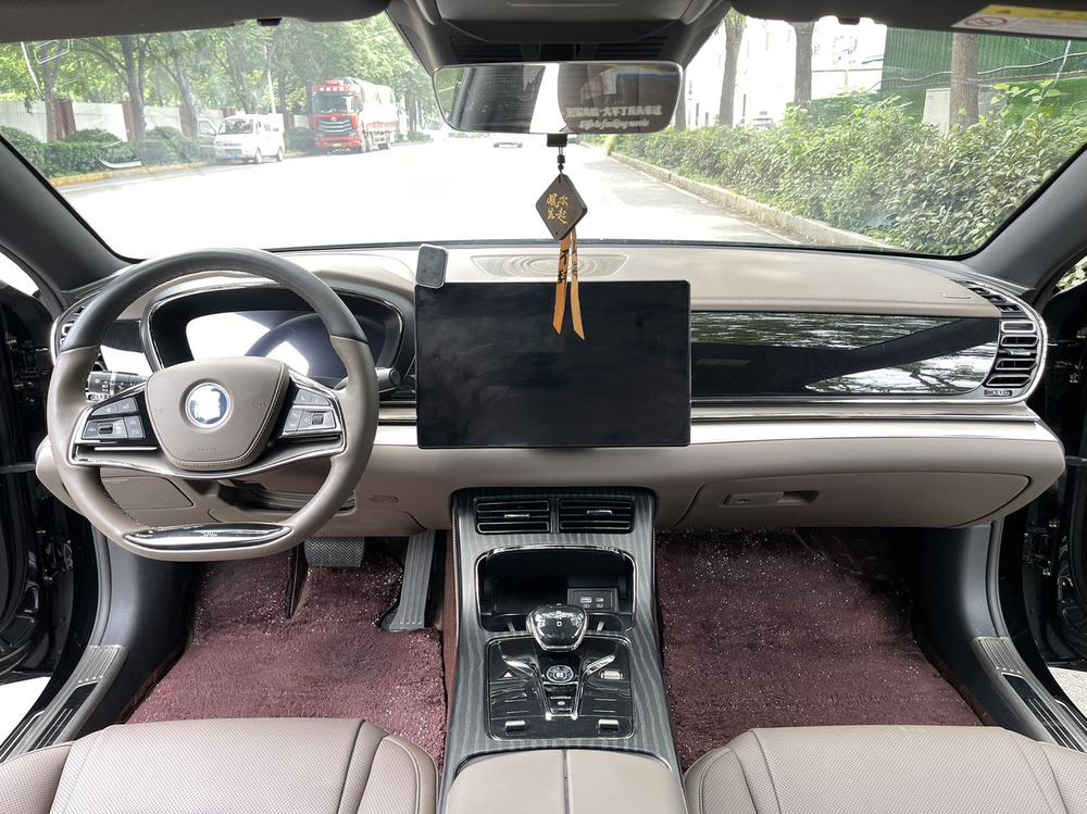 BYD Han 2024 car image #9