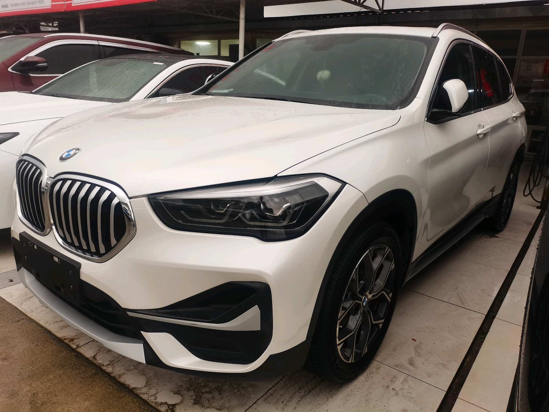 2020 immagine di auto 