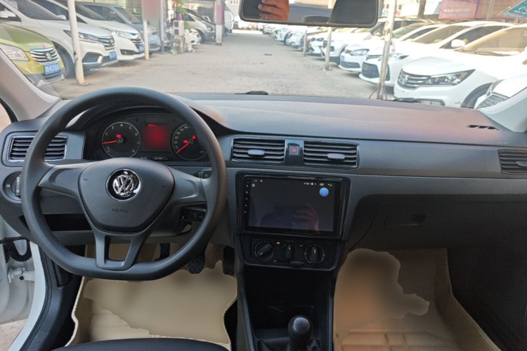 Volkswagen Santana 2018 car image #10
