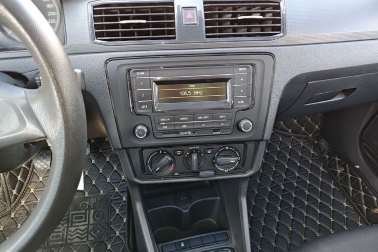 Volkswagen Santana 2019 car image #13