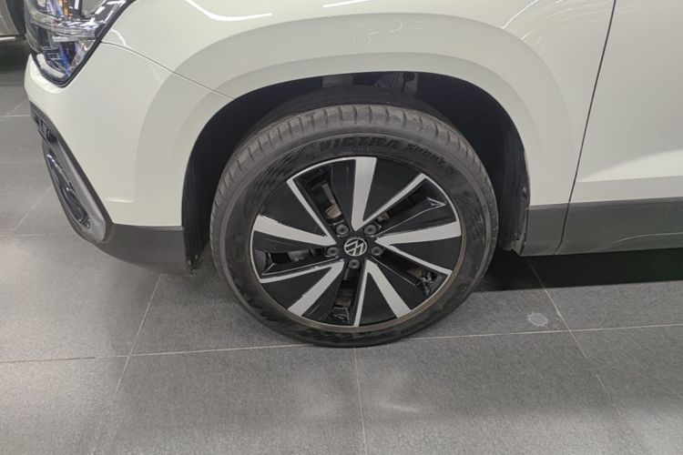 Volkswagen Tharu 2024 immagine di auto #9
