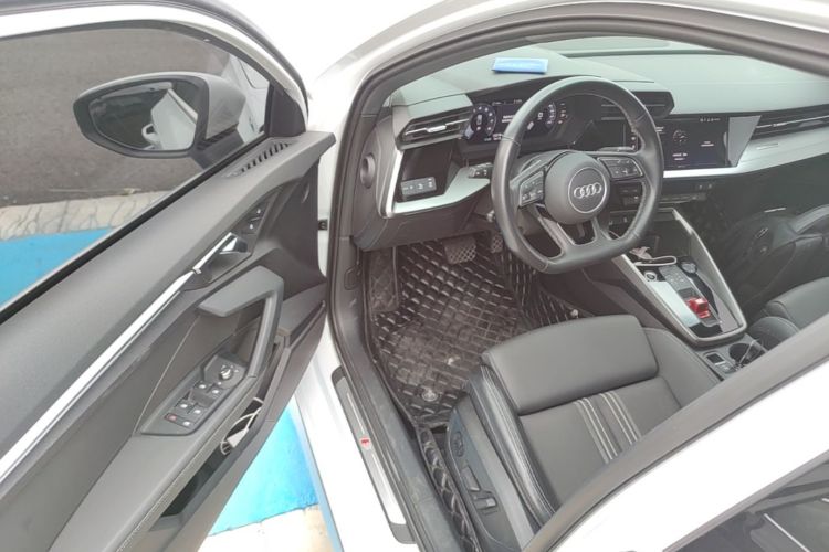 Audi A3 2024 car image #16