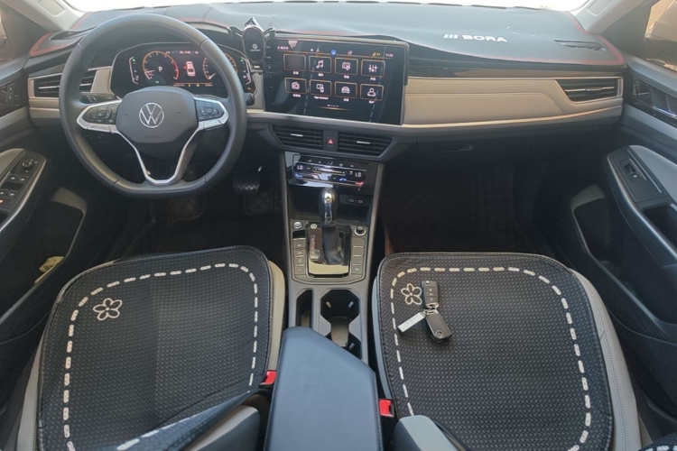 Volkswagen Bora 2023 car image #11