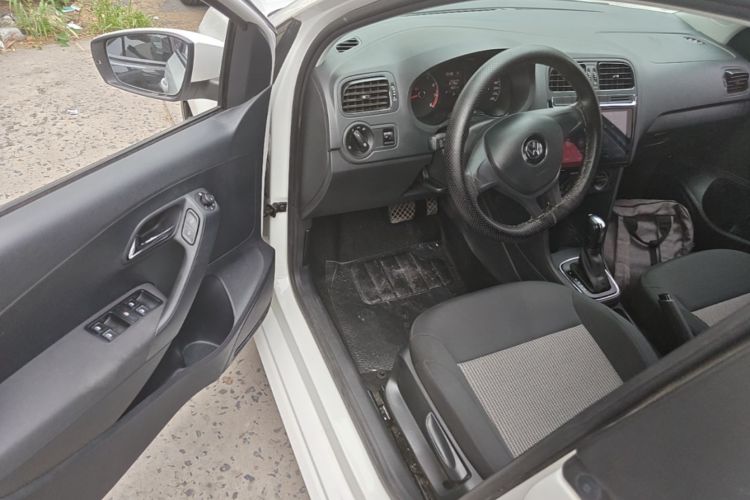 Volkswagen Polo 2017 #16 Volkswagen Polo 2017 car image #16