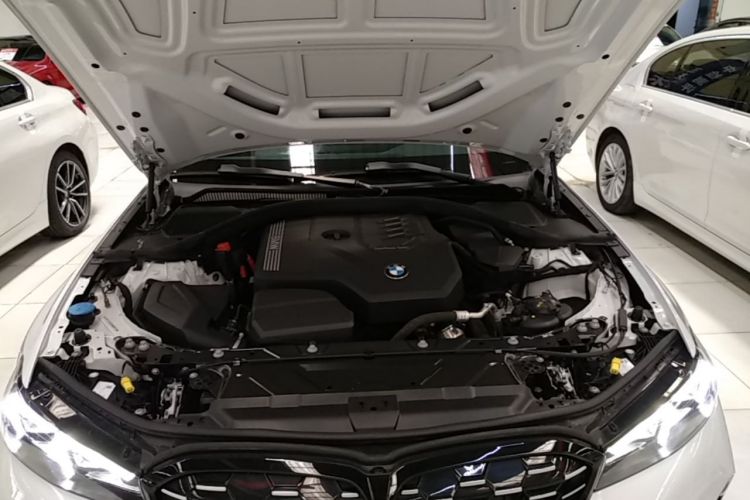 BMW 3 Series 2024 car image #22