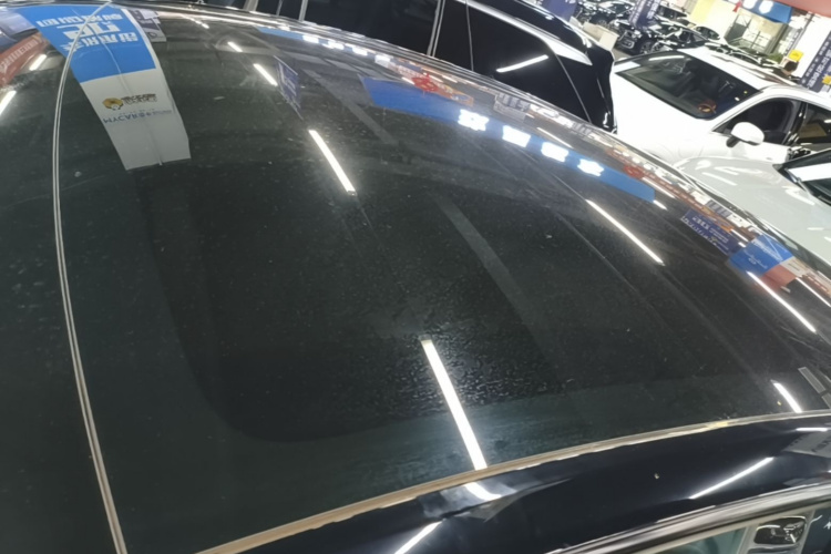 Tesla Model Y 2023 car image #25