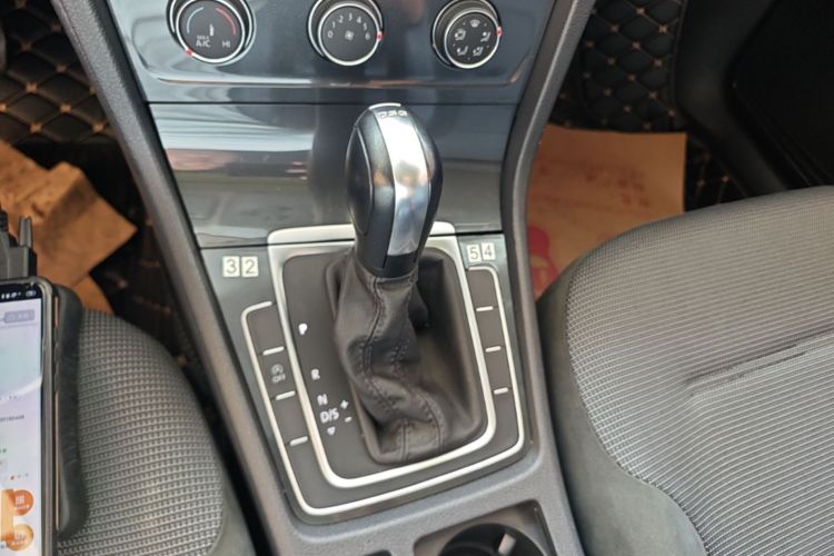 Volkswagen Golf 2018 #14 Volkswagen Golf 2018 car image #14