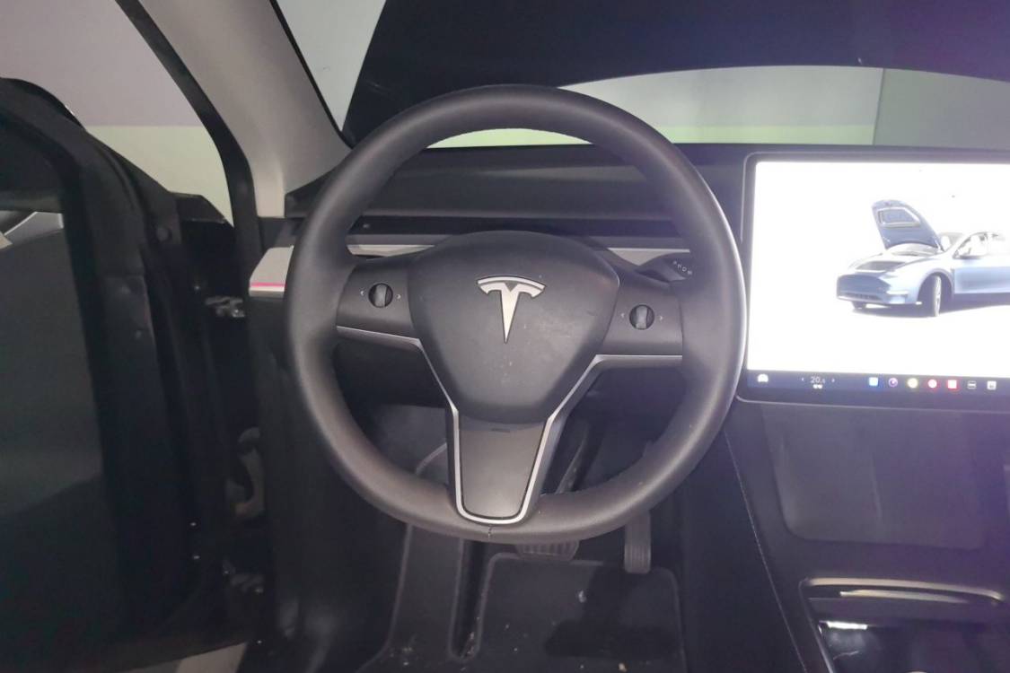 Tesla Model Y 2024 #22 Tesla Model Y 2024 car image #22