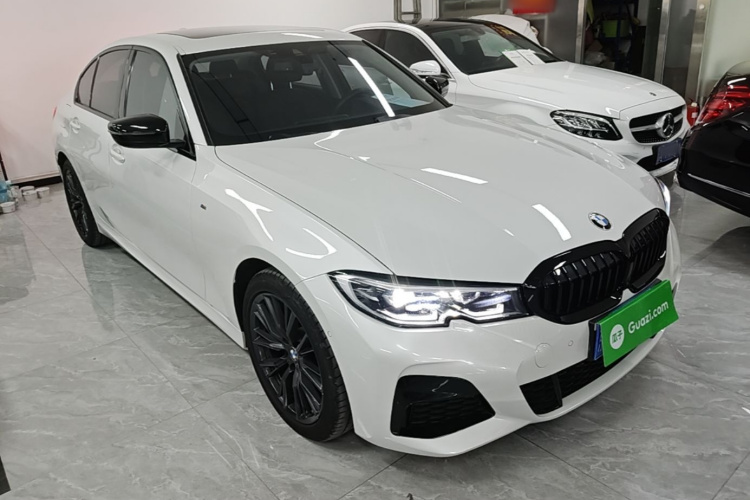 BMW 3 Series 2020 car image #6