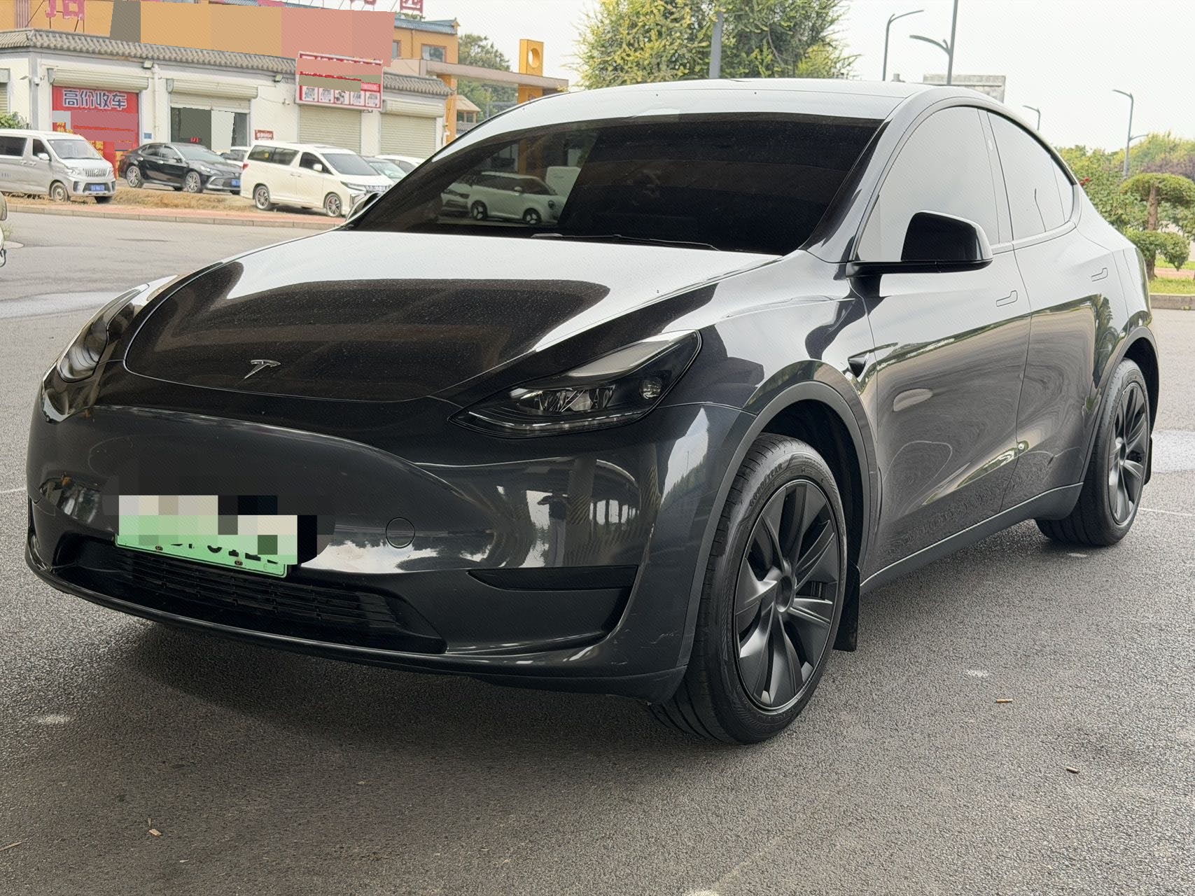 Tesla Model Y 2025 Tesla Model Y 2025 car image
