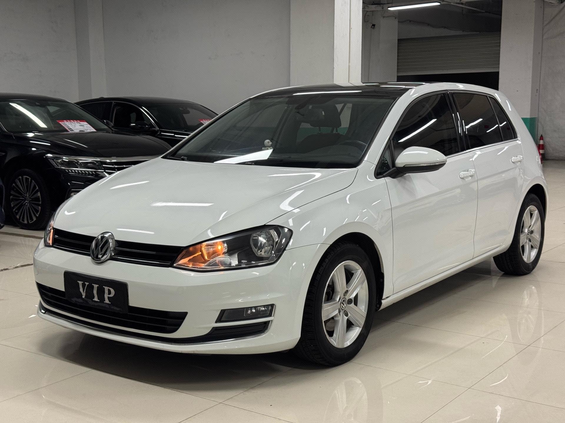 Volkswagen Golf 2015 car image 