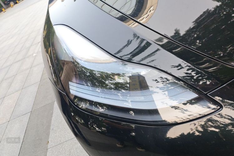 Tesla Model Y 2023 #8 Tesla Model Y 2023 car image #8