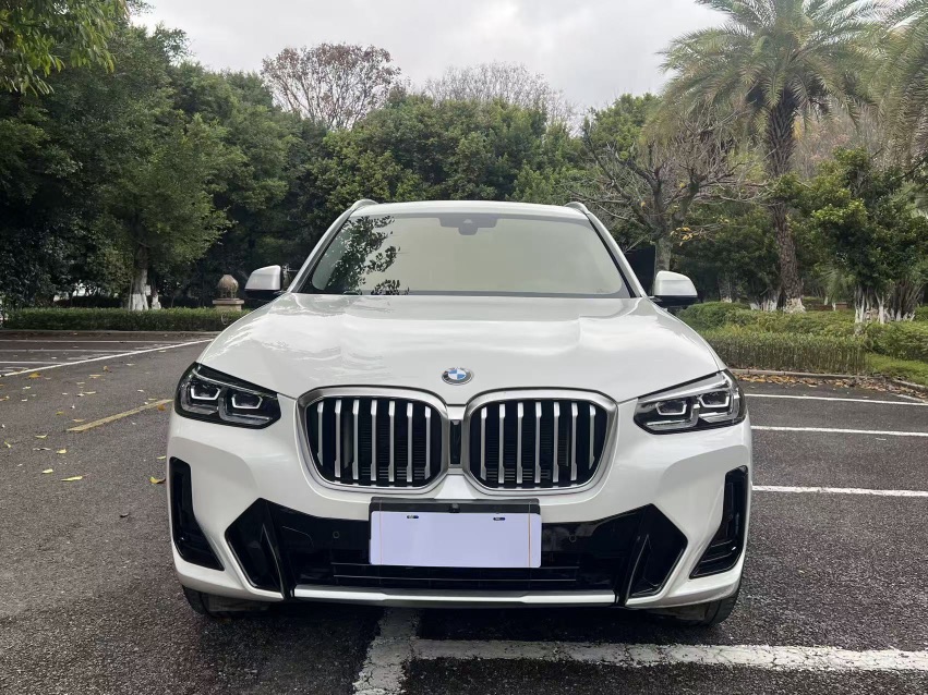 BMW X3 2023 car image #2