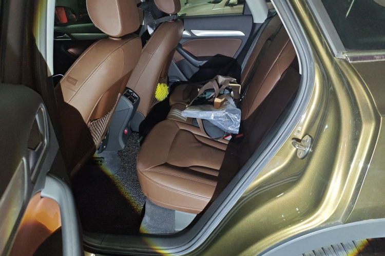 Audi Q3 2019 #10 Audi Q3 2019 car image #10