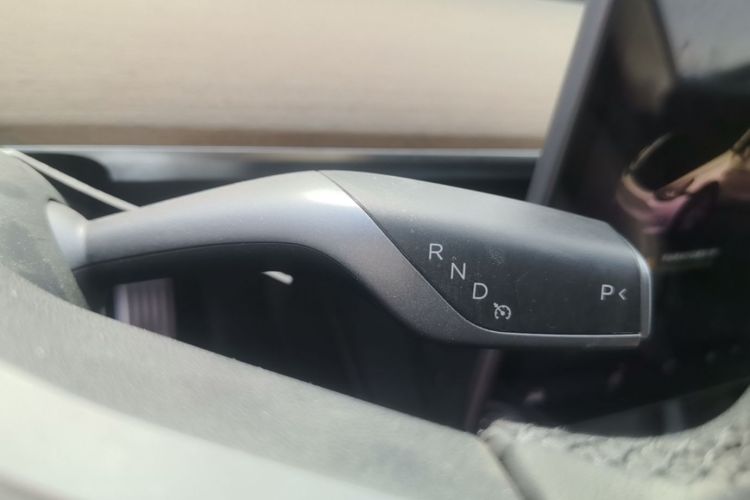 Tesla Model Y 2022 #14 Tesla Model Y 2022 car image #14