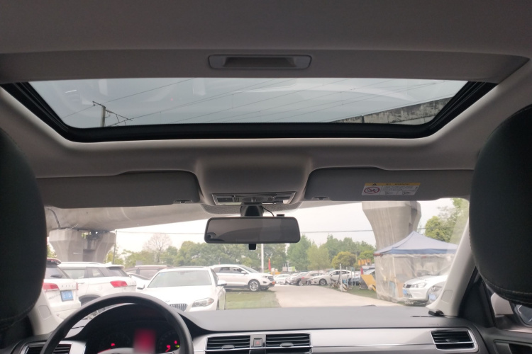 Volkswagen Santana 2019 صورة سيارة #18