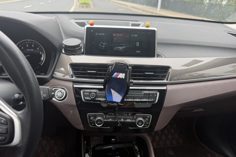 BMW X1 New Energy 2019 car image #28