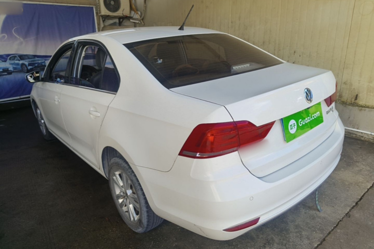 Volkswagen Santana 2017 car image #5