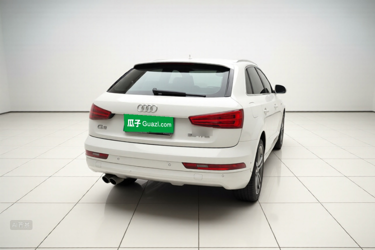 Audi Q3 2017 car image #6