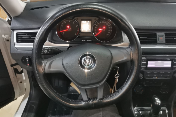 Volkswagen Bora 2022 car image #11