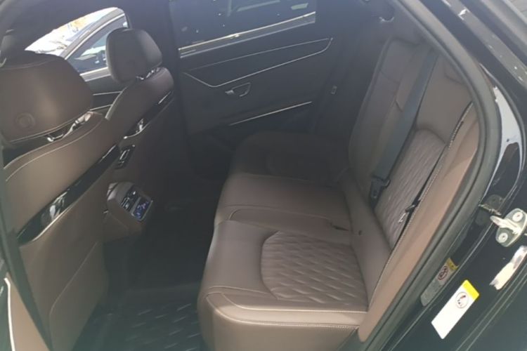 BYD Han 2023 car image #17