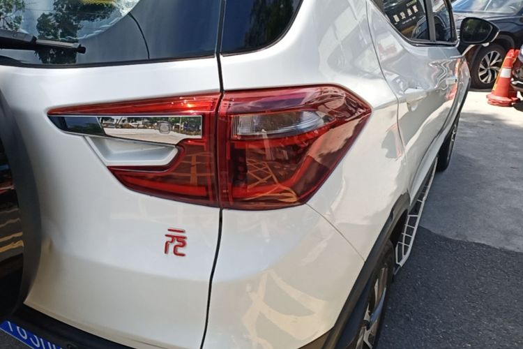 BYD Yuan 2018 #8 BYD Yuan 2018 car image #8