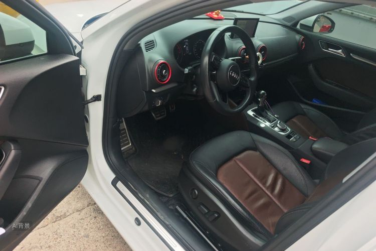 Audi A3 2019 car image #18