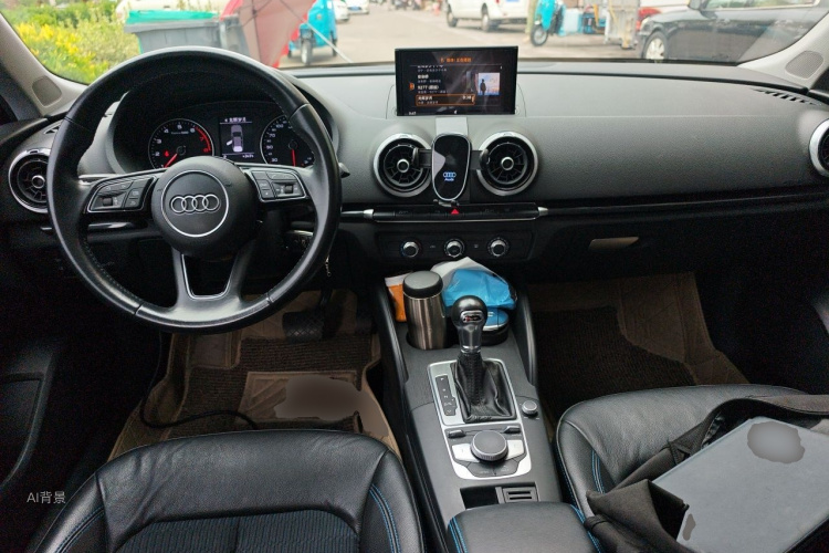 Audi A3 2018 immagine di auto #11