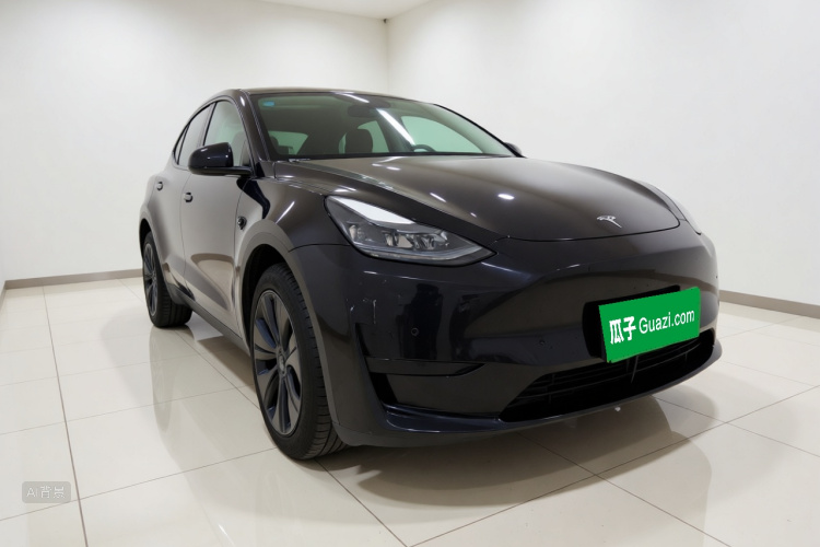 Tesla Model Y 2024 #4 Tesla Model Y 2024 car image #4