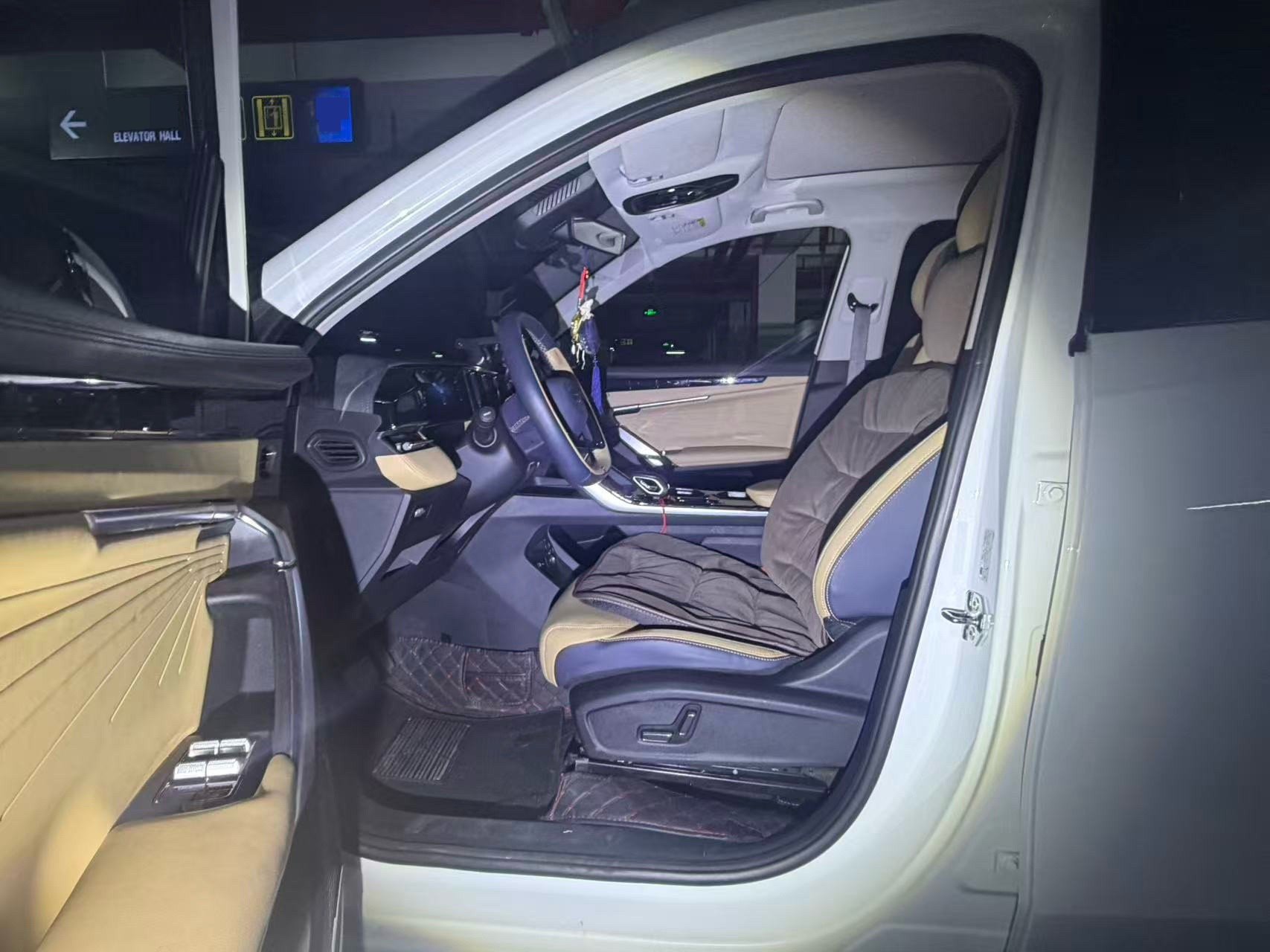 GEELY Boyue L 2023 car image #5