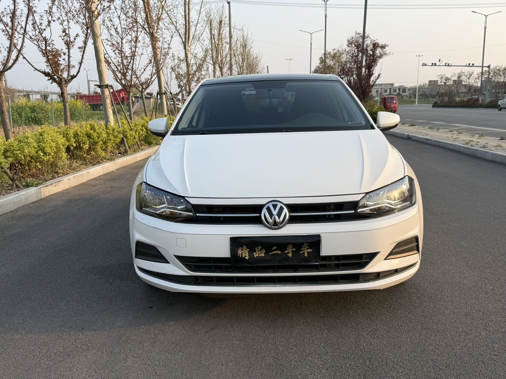 Volkswagen Polo 2019 Volkswagen Polo 2019 car image