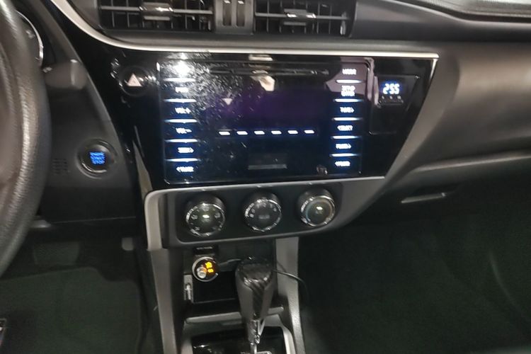 Toyota Corolla 2018 #18 Toyota Corolla 2018 car image #18