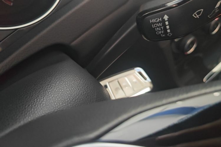 Volkswagen Golf 2019 #14 Volkswagen Golf 2019 car image #14