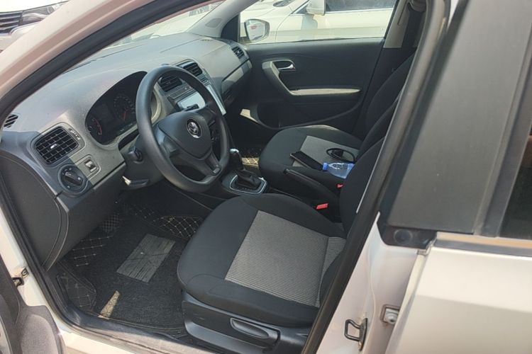 Volkswagen Polo 2018 #15 Volkswagen Polo 2018 car image #15
