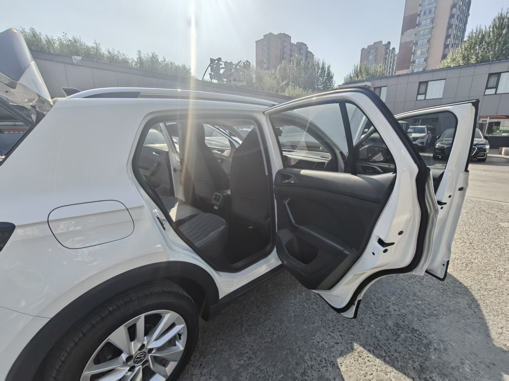 Volkswagen T-Cross 2022 #10 Volkswagen T-Cross 2022 car image #10