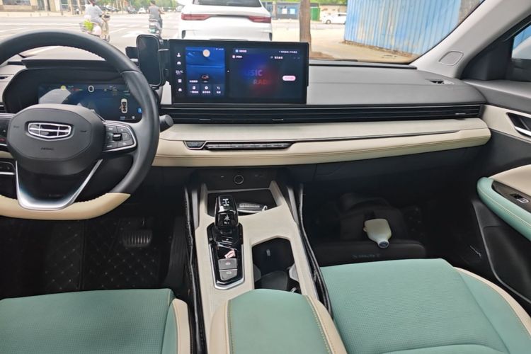 GEELY Emgrand L HiP 2022 car image #13