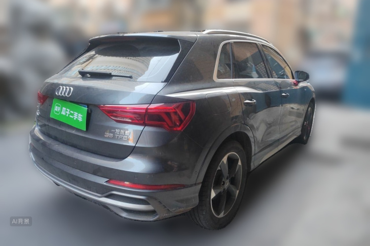 Audi Q3 2022 car image #7