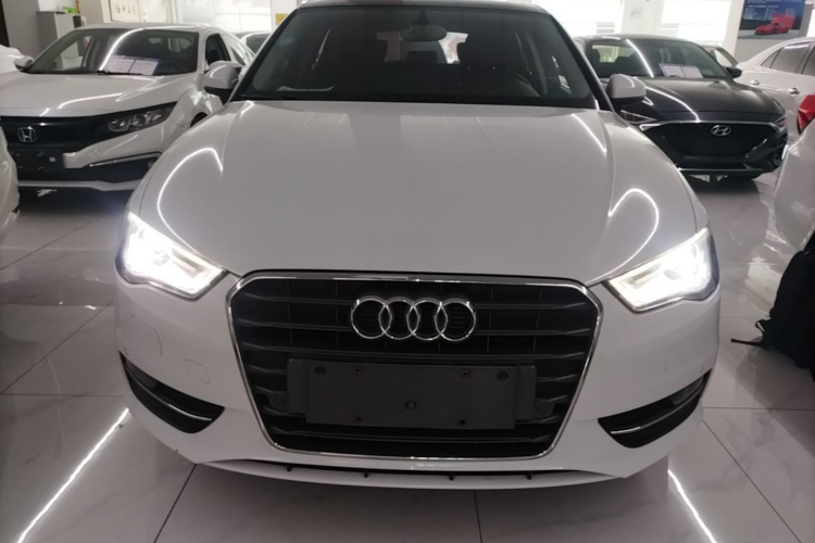 Audi A3 2015 car image #3