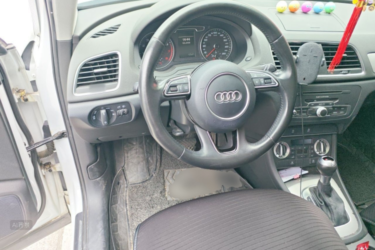 Audi Q3 2015 #12 Audi Q3 2015 car image #12