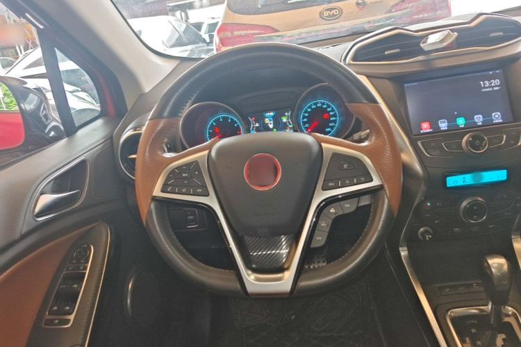 BYD Yuan 2016 #15 BYD Yuan 2016 car image #15