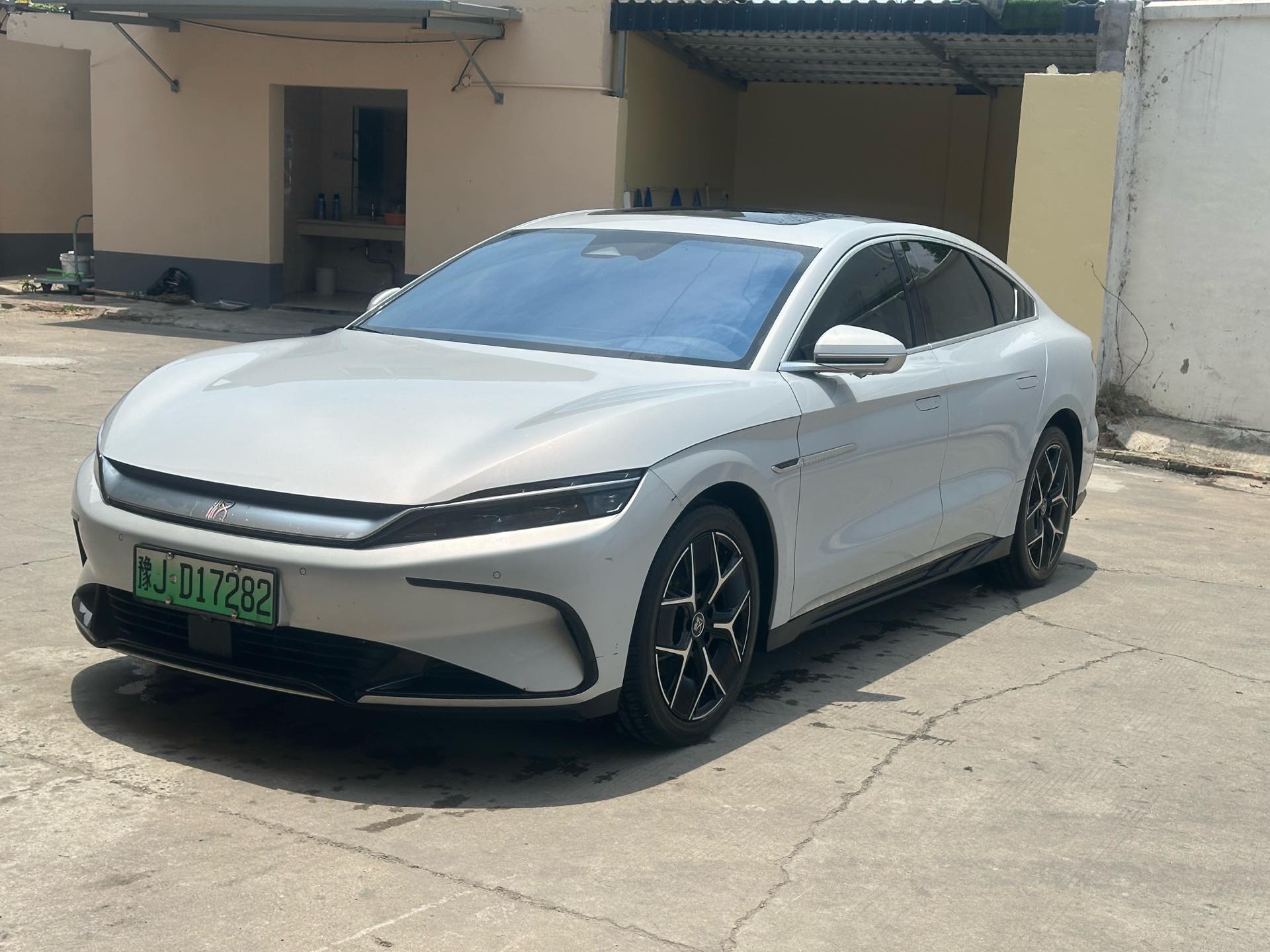 BYD Han 2024 BYD Han 2024 car image