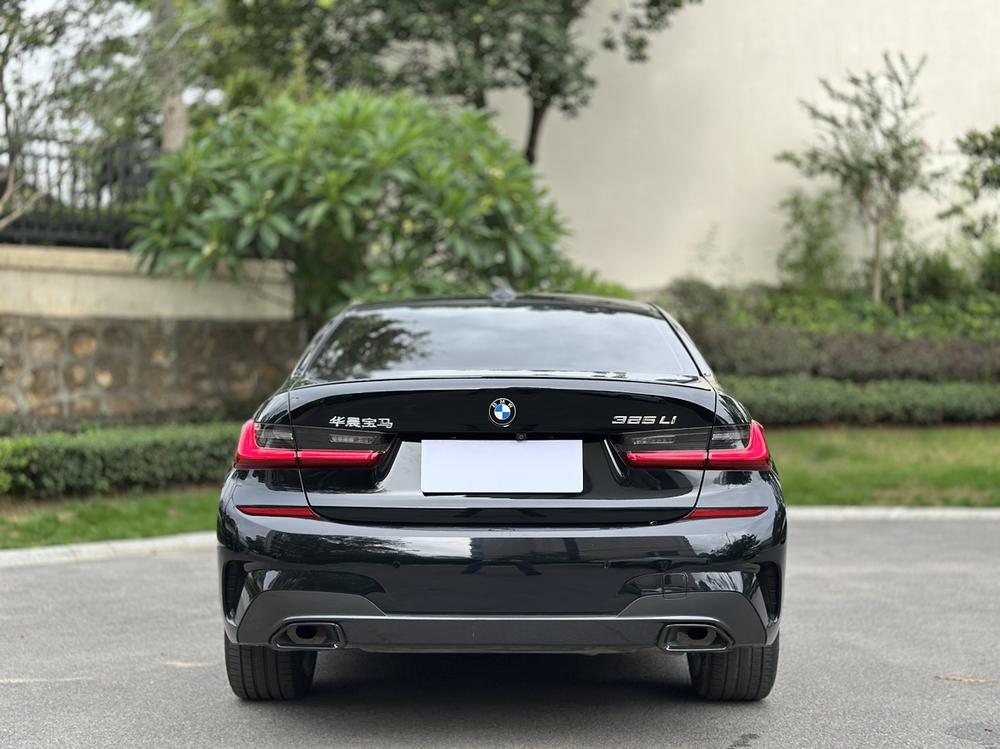 BMW 3 Series 2019 car image #6