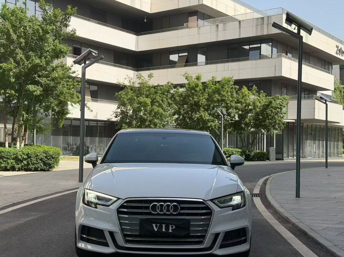 Audi A3 2021 immagine di auto #2