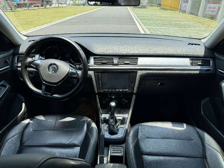 Volkswagen Bora 2017 car image #6