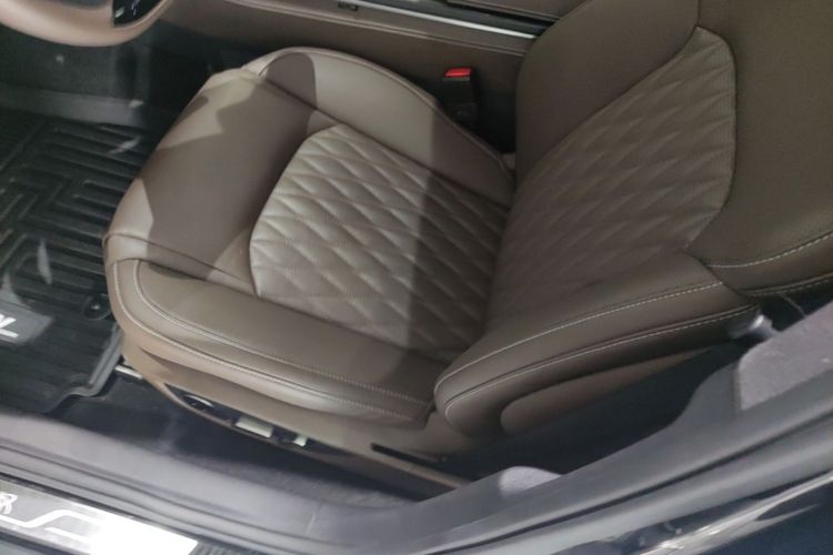 BYD Han 2022 immagine di auto #15