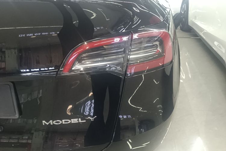 Tesla Model Y 2023 #8 Tesla Model Y 2023 car image #8