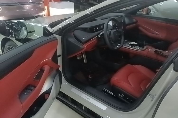 MI SU7 2025 car image #16